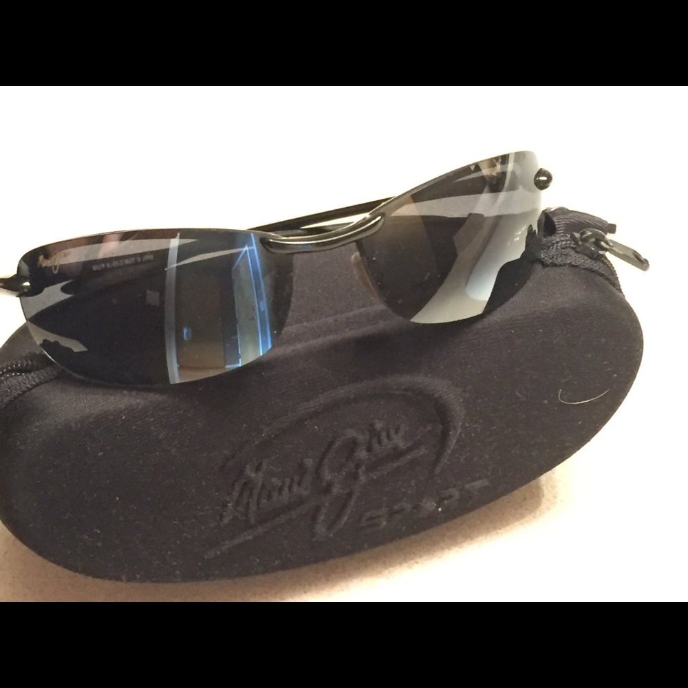 Maui Jim Sport Sunglasses! Great Condition! Black!